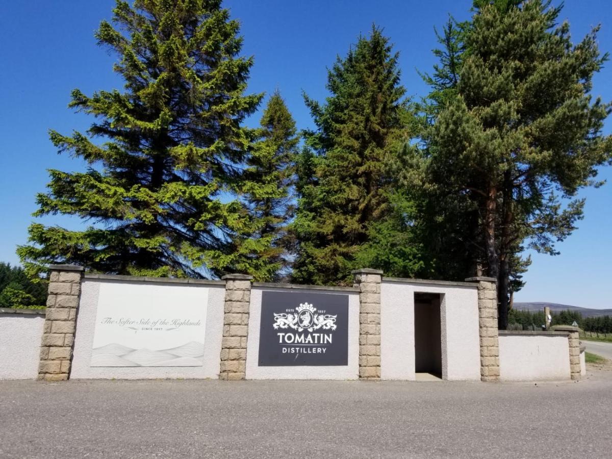 Glenan Lodge Self Catering Tomatin Екстер'єр фото