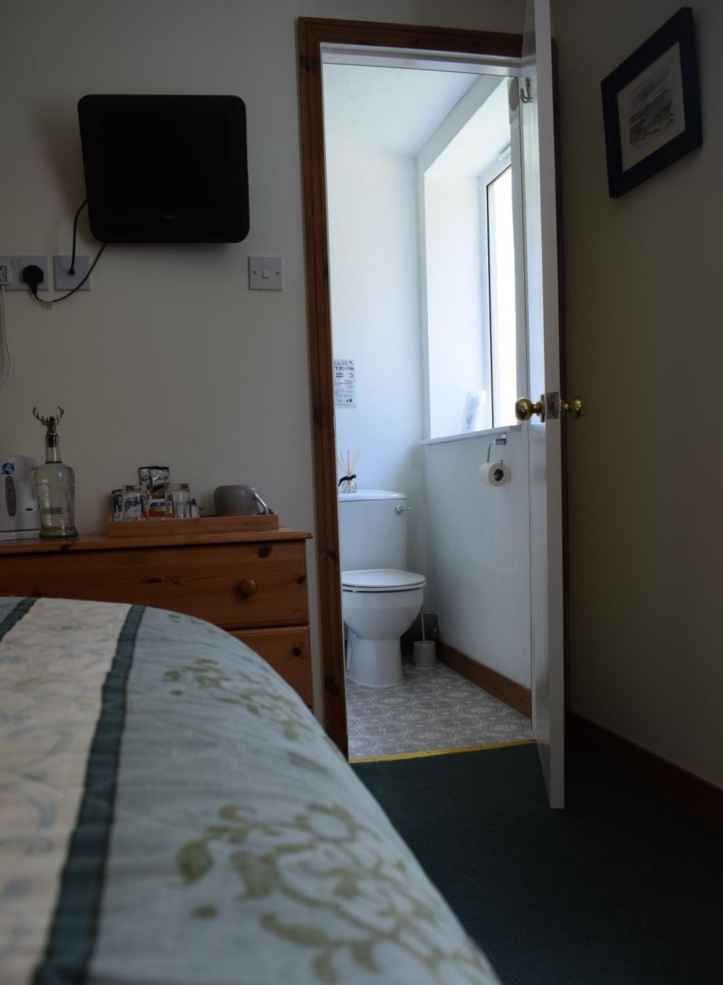 Glenan Lodge Self Catering Tomatin Екстер'єр фото